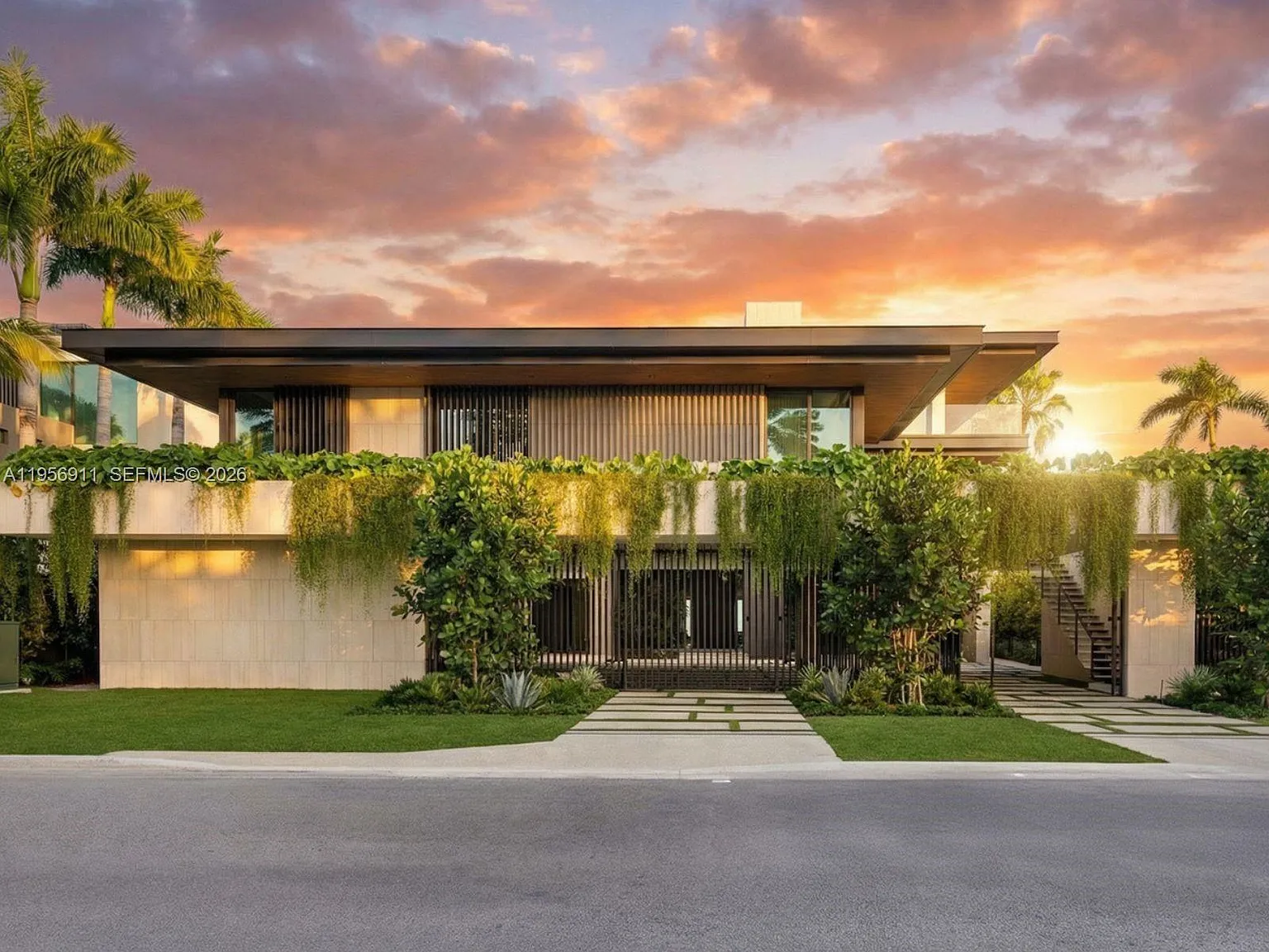 255 Ocean Blvd, Golden Beach