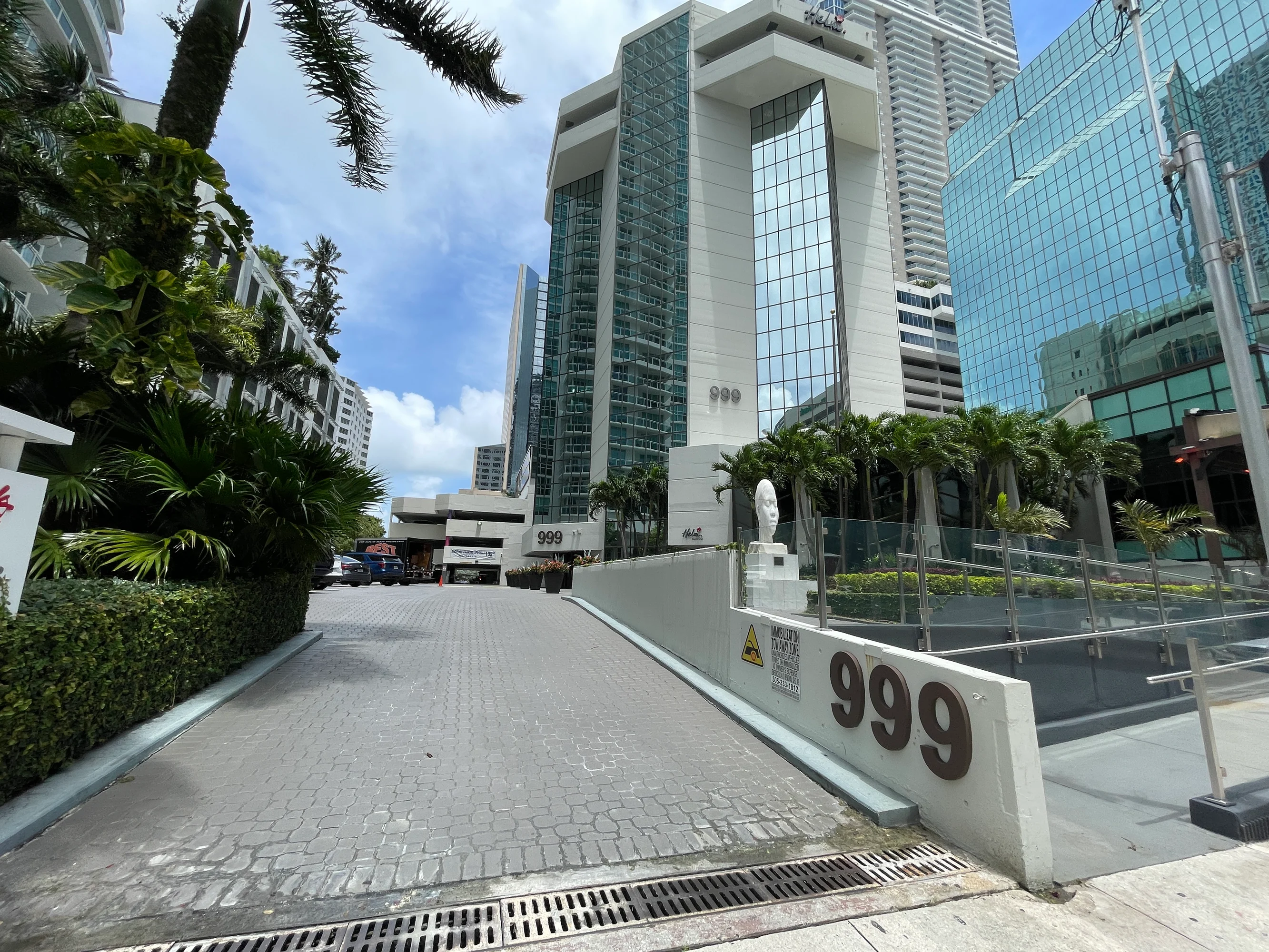 999 Brickell Ave Office Suite